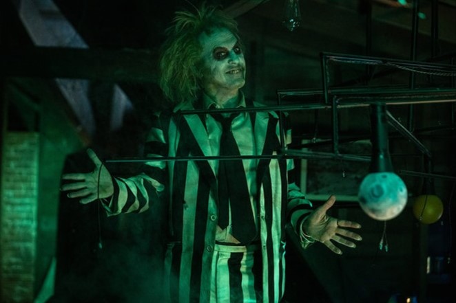 Michael Keaton como Betelgeuse em 'Os Fantasmas Ainda se Divertem: Beetlejuice Beetlejuice'