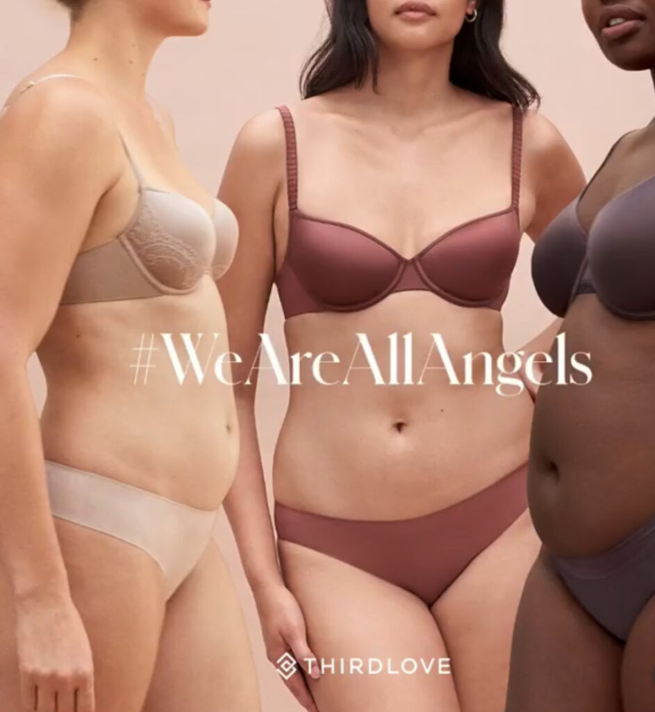 Modelos da Third Love, com emblema "We are all Angels"