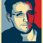 Poster de Snowden nas cores branco, azul e vermelho, com a palavra "verdade" escrita em inglês embaixo