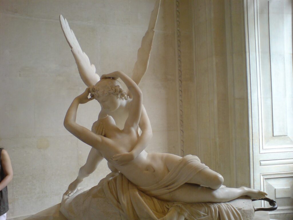 Escultura de Eros e Psiquê.