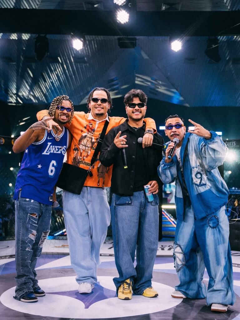 Igão e Mitico, hosters do Podpah, junto a mais dois MCs