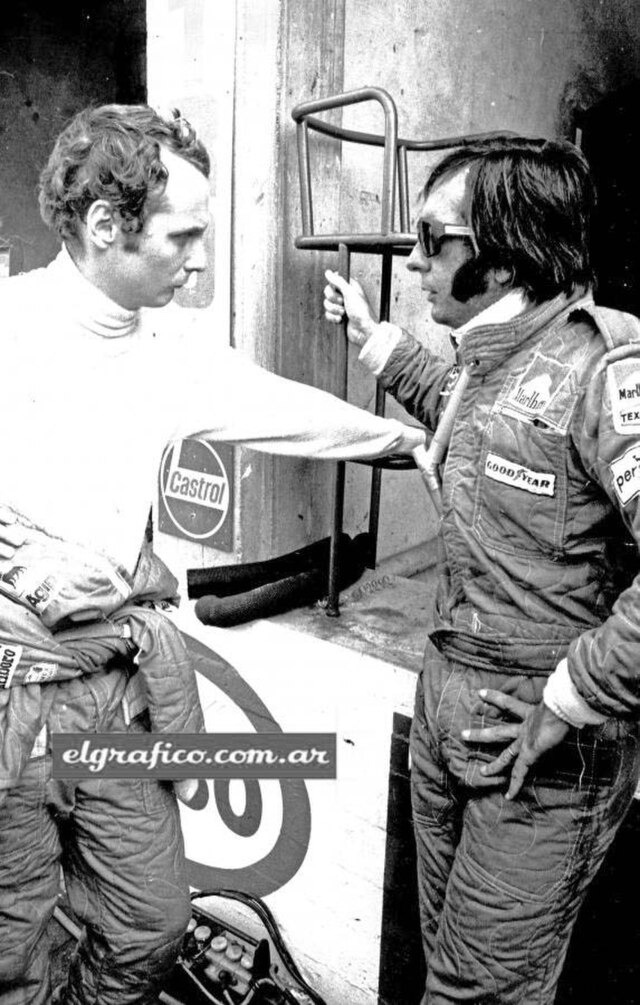 Niki Lauda e Emerson Fittipaldi conversando