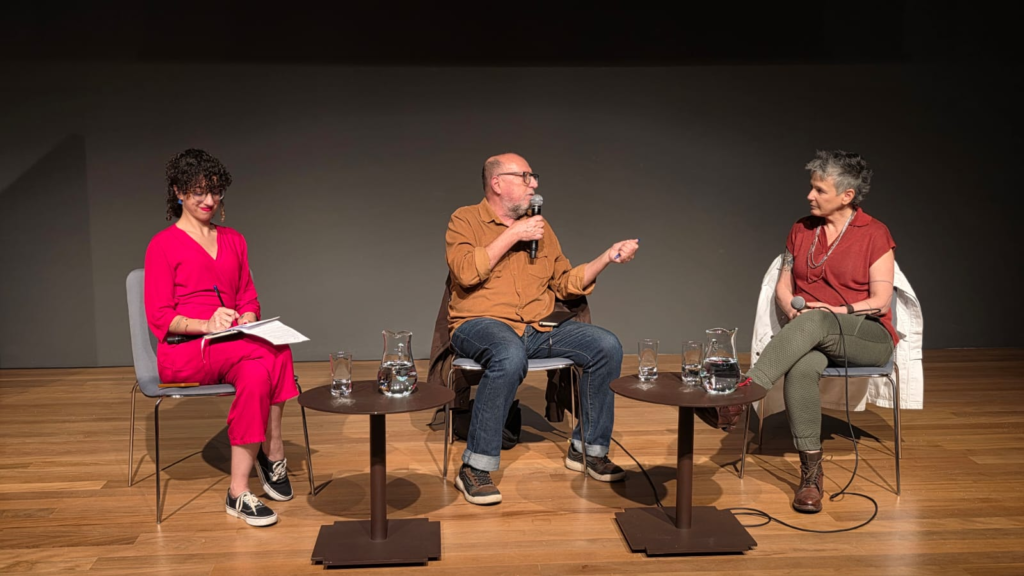 Debate "Os outros no Brasil ontem e hoje", com Xico Sá (no centro) e Milly Lacombe (na direita).