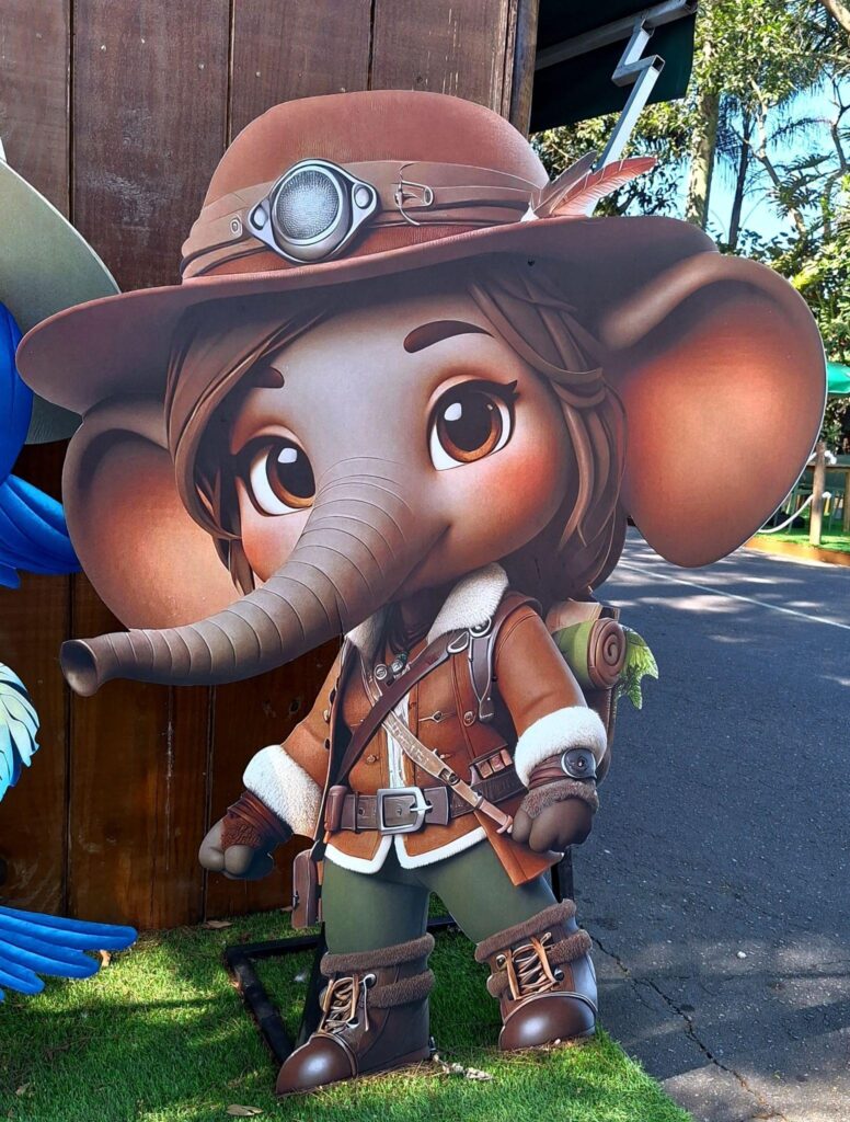 Elefante com traços humanos, desenho encontrado no Zoo SP