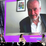 Foto de convidados em palco da São Paulo Innovation Week