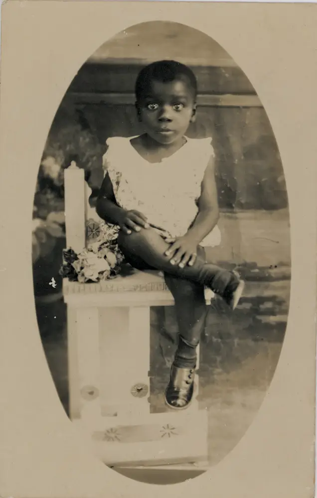 Na imagem, Milton Santos criança
