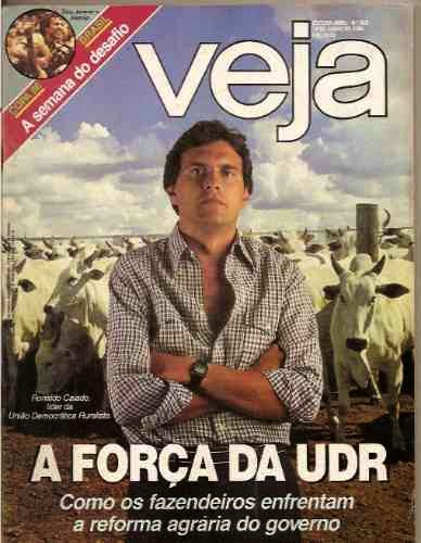 Na imagem, Ronaldo Caiado na capa da revista Veja