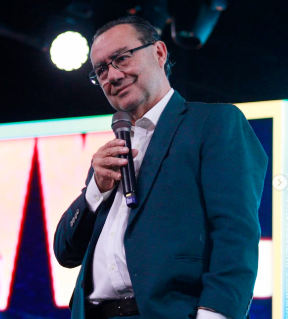 Na imagem, o candidato a presidência pelo Avante, Augusto Cury
