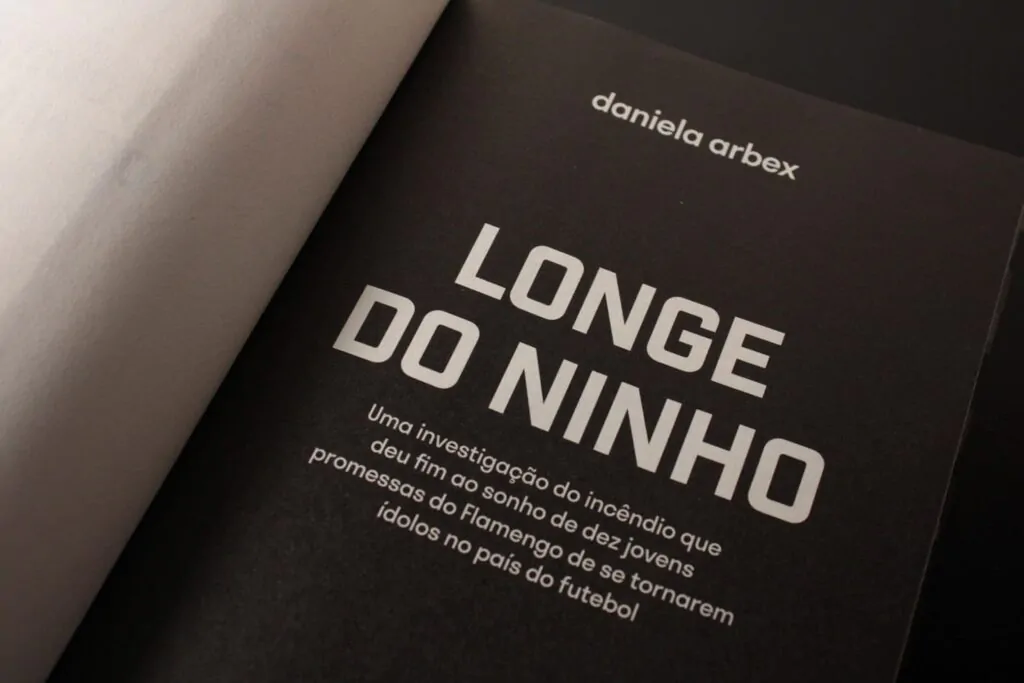 Imagem de pagina com o título, subtítulo e nome da autora da obra