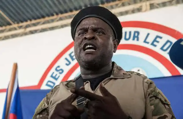 Foto de Jimmy “Barbecue” Cherizier, um dos principais comandante do Haiti