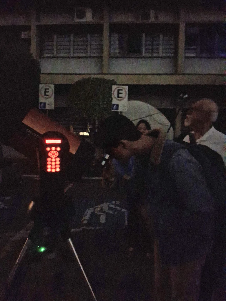 observando as estrelas e o sistema eta carinae