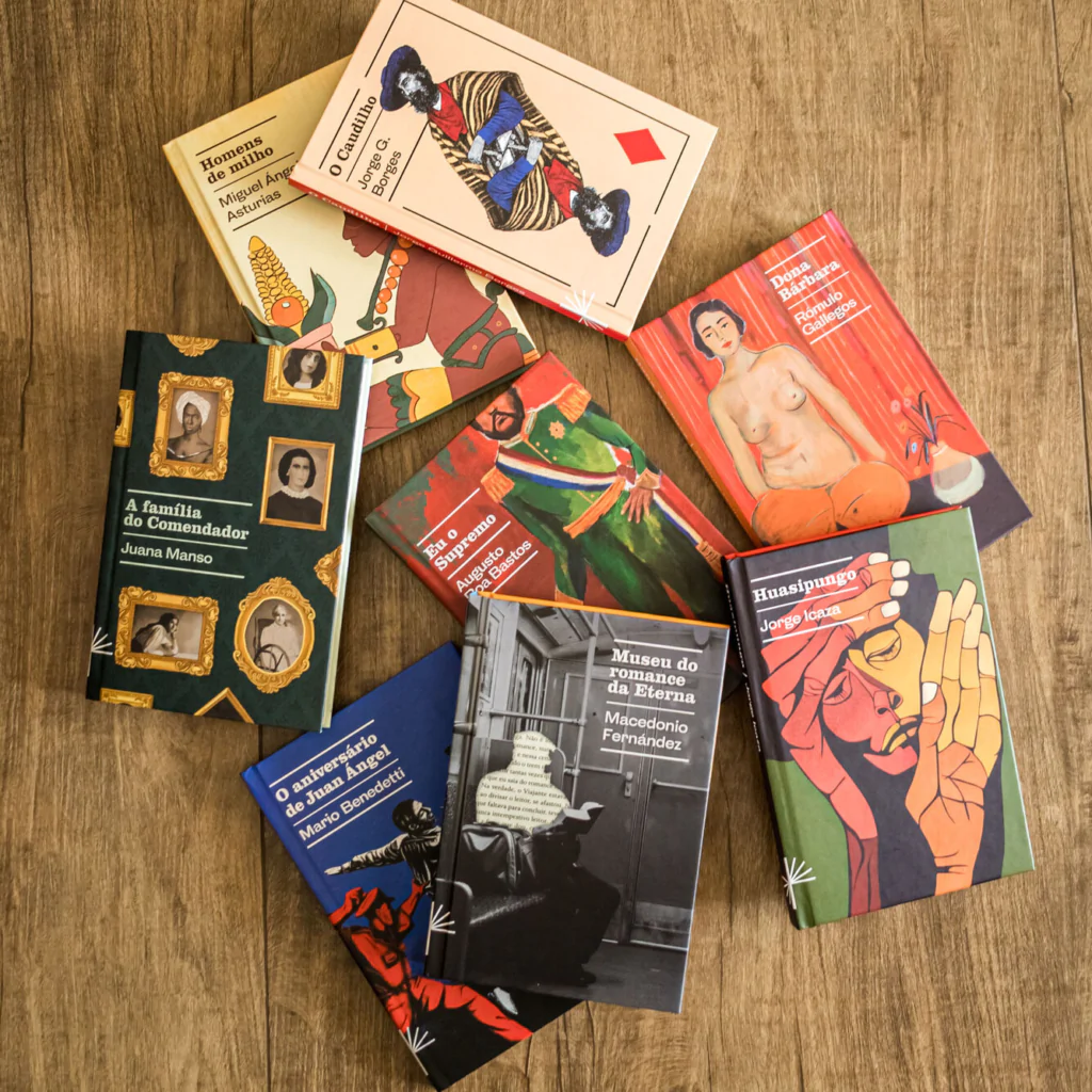 Fotografia de capas de livros da editora Pinard, como "Dona Bárbara", "Huasipungo" e "Museu do romance da Eterna",