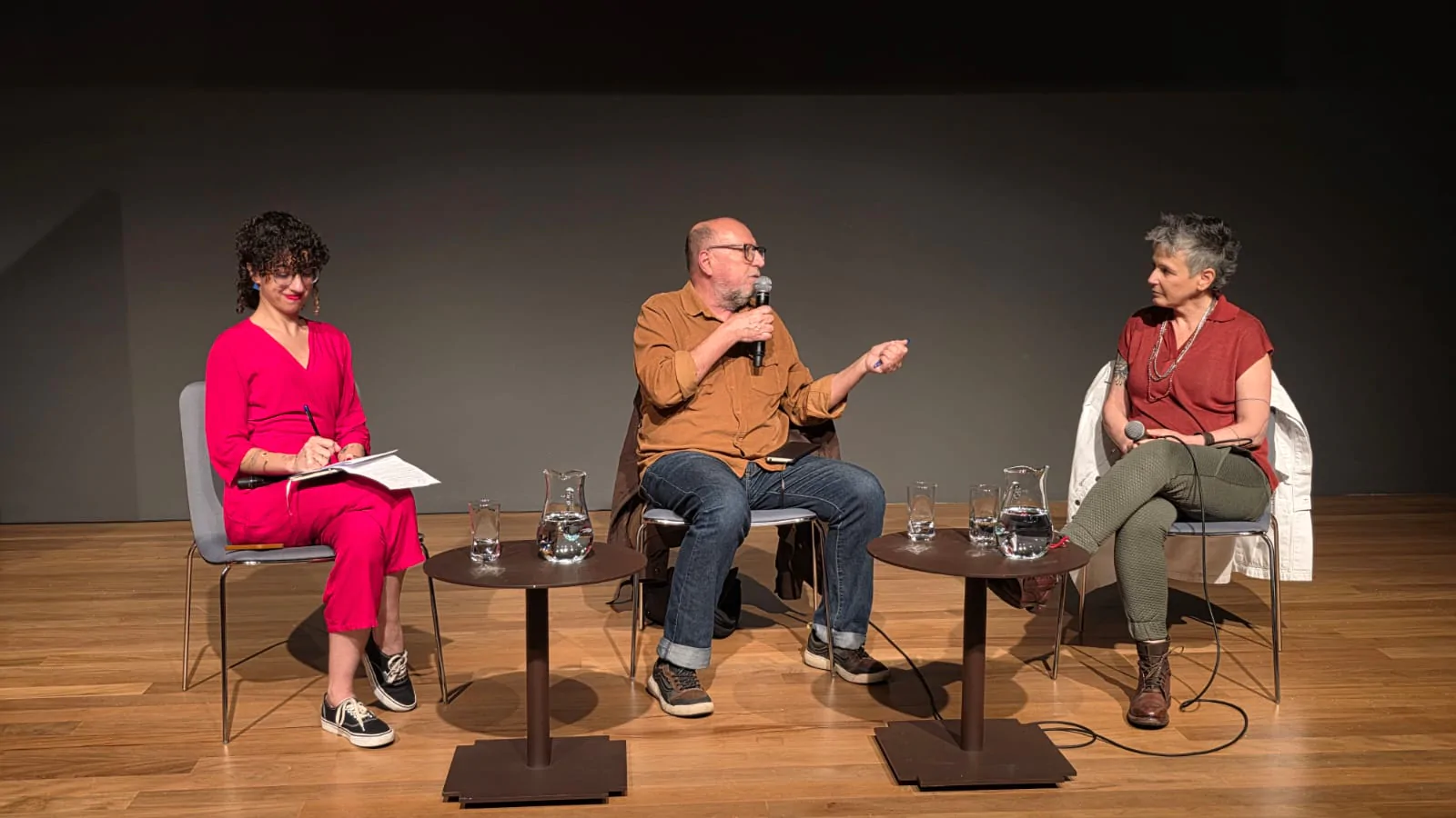 Debate "Os outros no Brasil ontem e hoje", com Xico Sá (no centro) e Milly Lacombe (na direita).