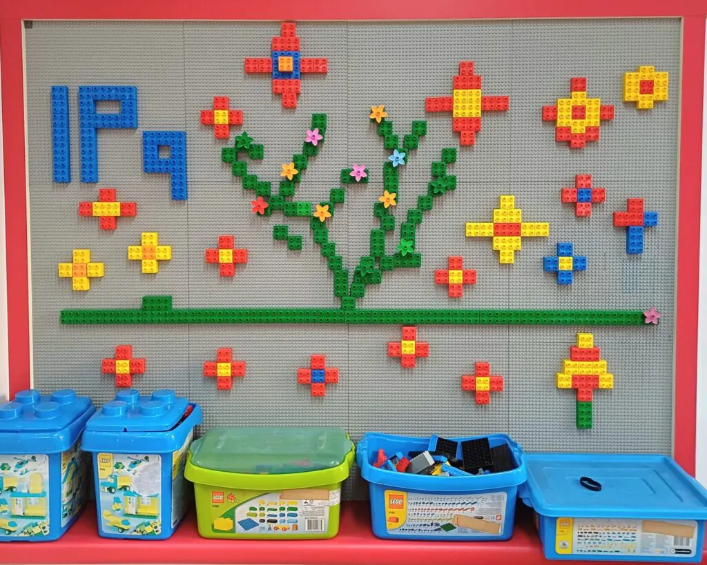 Estação com legos do IPq