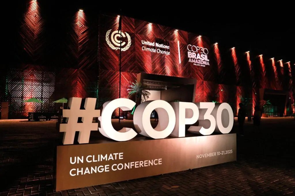 Fachada da COP 30 2025.