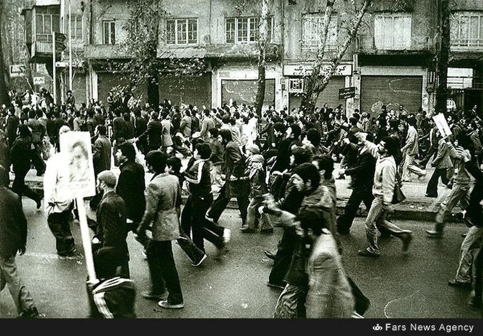 Foto da Revolução de 1979 no Irã.