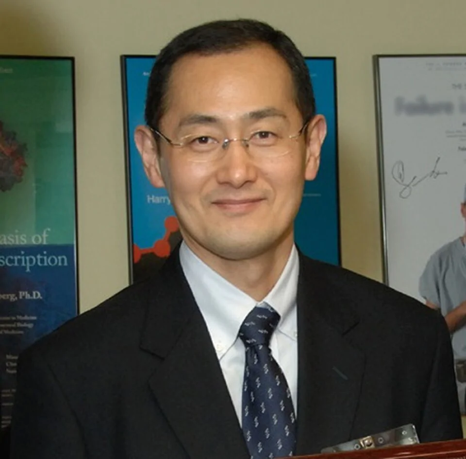 Foto do homem Shinya Yamanaka.