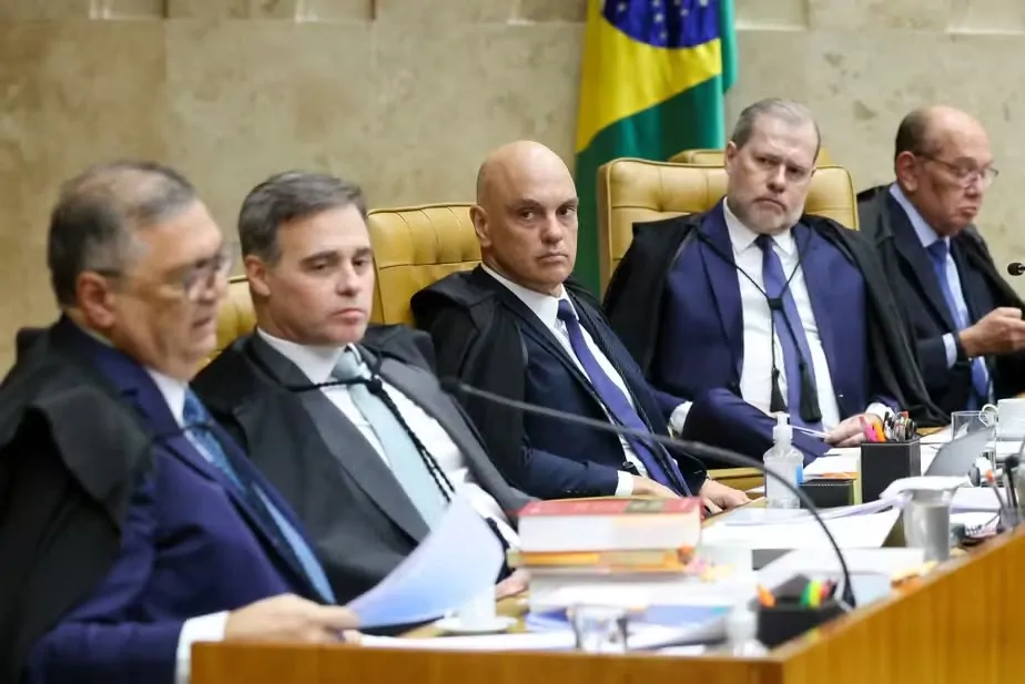 Foto do julgamento histórico do ministro Alexandre de Moraes