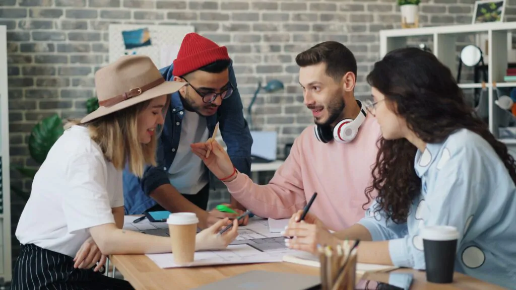 Na imagem, jovens empreendedores